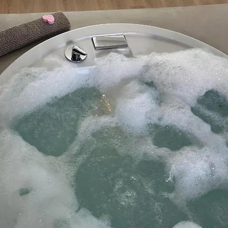 Suite Dos Torres Edoras Con Jacuzzi Privado Y Cine & Parking Gratuito アパート *