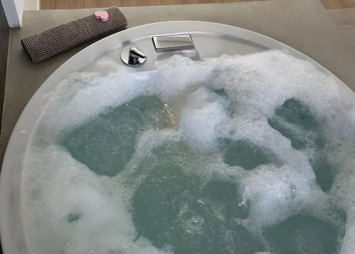 Dos Torres édoras Con Jacuzzi Privado Y Parking Gratuito En El Centro Appartement *